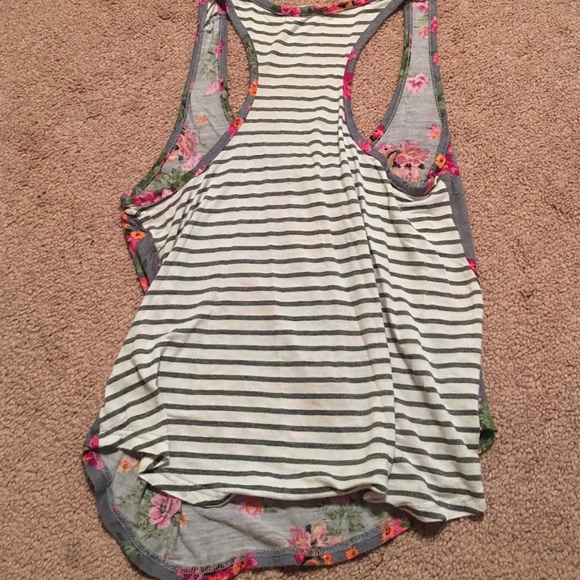 Top - Picture 2 of 2