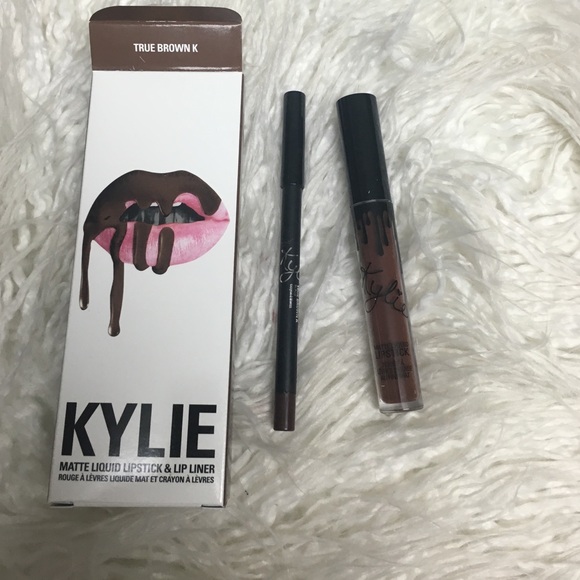 Kylie Matte Liquid Lipstick & Lip Liner by Kylie Jenner  Kylie Lip Kit.