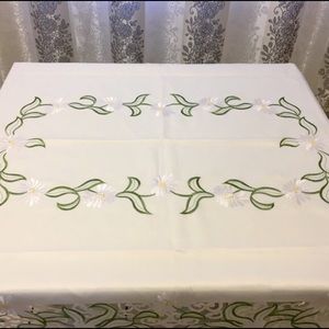 Green Leave Tablecloth
