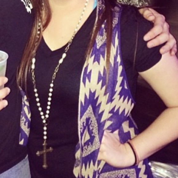 Long Aztec pattern vest - Picture 2 of 3