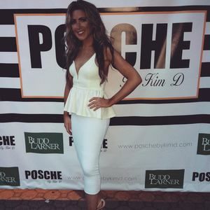 Meet your Posher, Laura