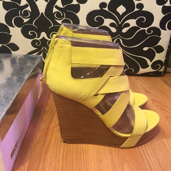Anthropologie Matiko Strappy Leather Wedge Sandal. - Picture 3 of 4