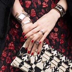 Meet your Posher, Elise