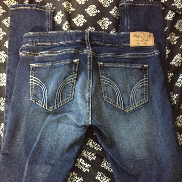 Hollister size 3s.