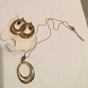 Necklace & earings set