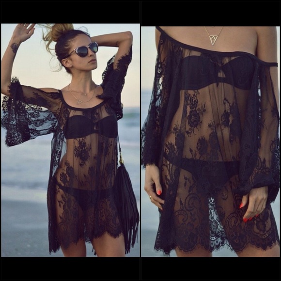 🎉HOST PICK x 2🎉Off Shoulder Lace Beach Cover Up - Picture 3 of 4