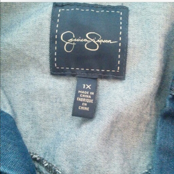 🔺SOLD🔺Denim Jacket 💕 - Picture 2 of 3