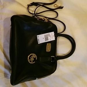 MICHEAL KORS BLACK PURSE ALEXIS