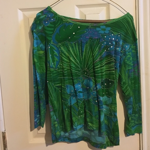 Chic blouse.