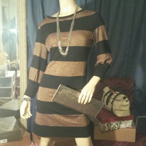 I.N. Studio Black and Gold Dresd