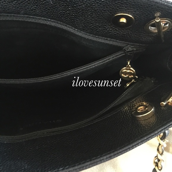 ❗️SOLD❗️Add’l pictures {CHANEL} Black Vintage Bag - Picture 4 of 4