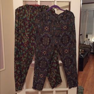 2 pairs ladies pants/pockets