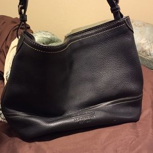 Authentic coach shoulder bag!