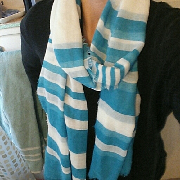 SOLD- White and Teal Thin Striped Scarf - Picture 1 of 3