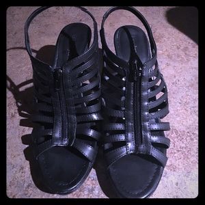 Black heels on hold @jvette