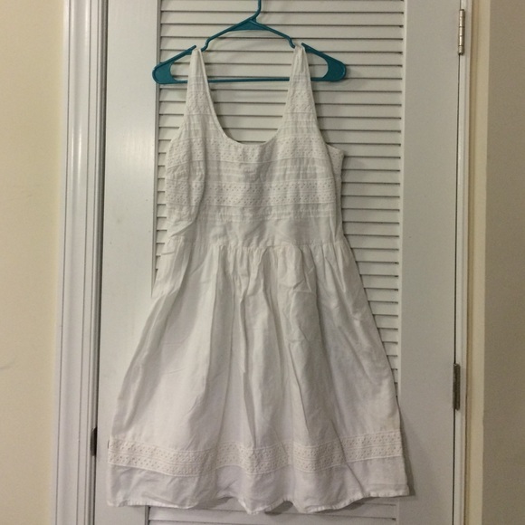 Beautiful white dress from Old Navy
