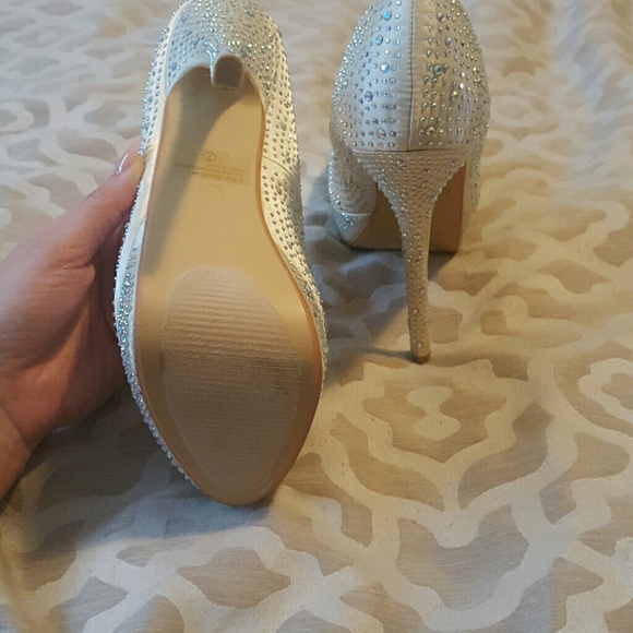 Off-white Heels - Picture 3 of 4