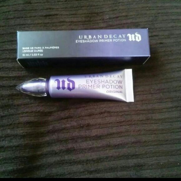 Urban Decay eyeshadow primer