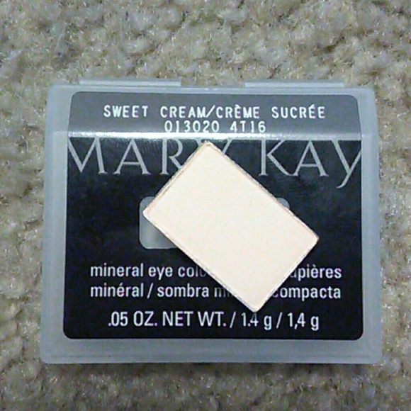 ***SOLD*** Mary Kay Sweet Cream Mineral Eyeshadow