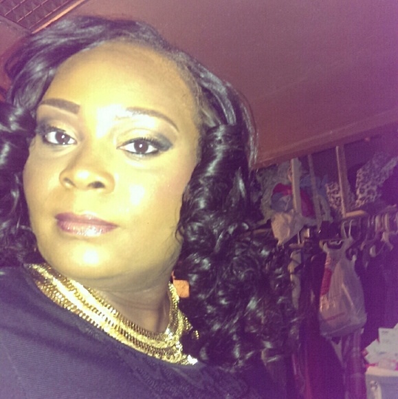 Meet your Posher, Regina