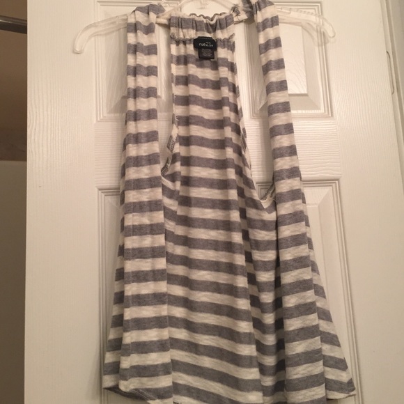 Sleeveless cardigan
