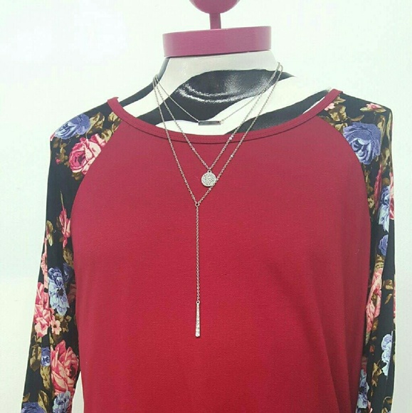 Shimmering Medallion Tiered Necklace - Picture 2 of 2