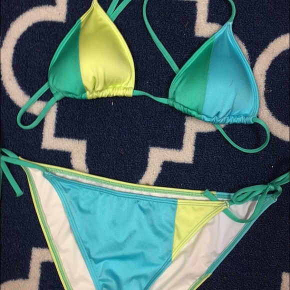 VS NWOT VS color block bikini - Picture 1 of 3