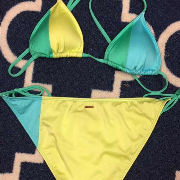 VS NWOT VS color block bikini - Picture 2 of 3