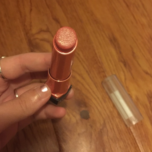 Almay Smart Shade Butter Kiss • Nude - Light - Picture 2 of 3