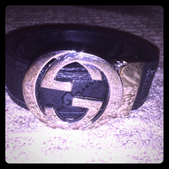 Gucci logo back belt w/silver Gucci logo buckle