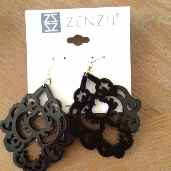 SOLD! Zenzii Black Earrings!