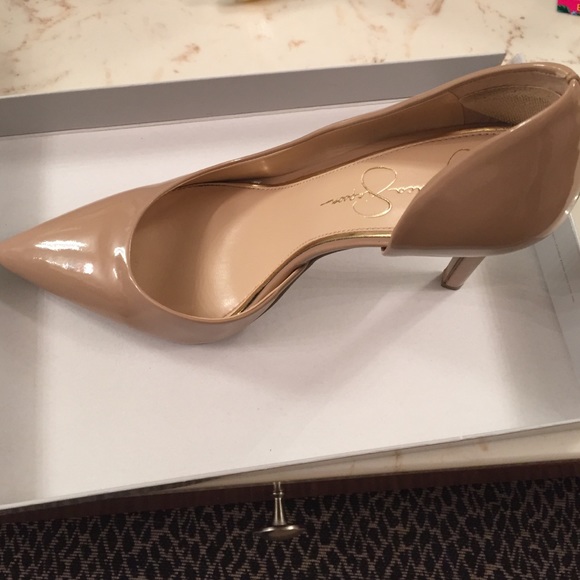 Jessica Simpson Nude Patent Pumps size 8 - Picture 3 of 4