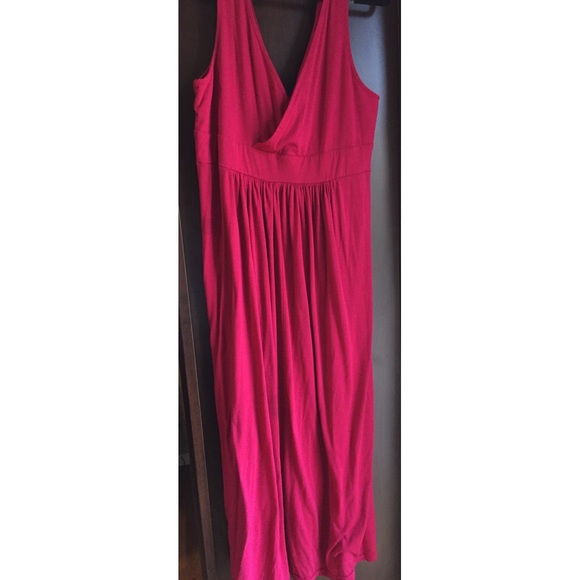 NEVER WORN fuchsia maxi dress