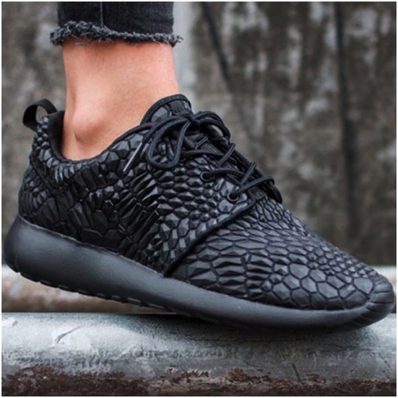 Nike Shoes - Nike Roshe One DMB Sneakers