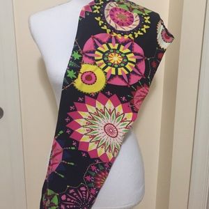 Beautiful Tare Pattern Leggings