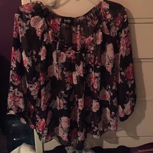 Sheer, quarter sleeve blouse