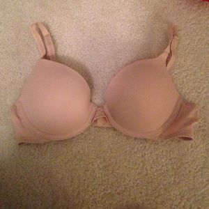 PINK Nude push up bra!