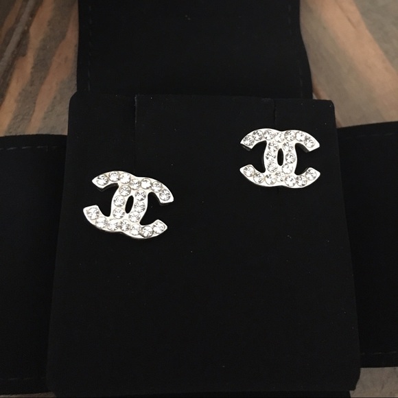 Chanel logo crystal earrings - Picture 4 of 4