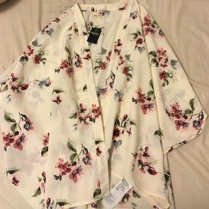 Hollister Floral Kimono