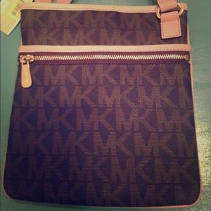 Michael Kors Large Jet Set Crossbody Bag
