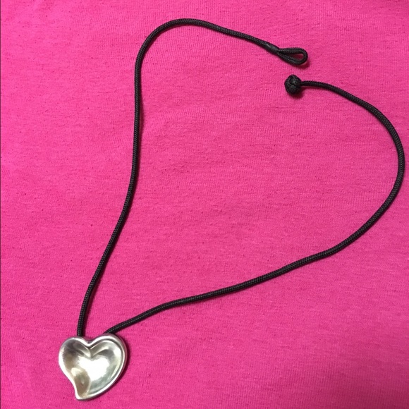 Tiffany & Co. Elsa Peretti carved heart necklace