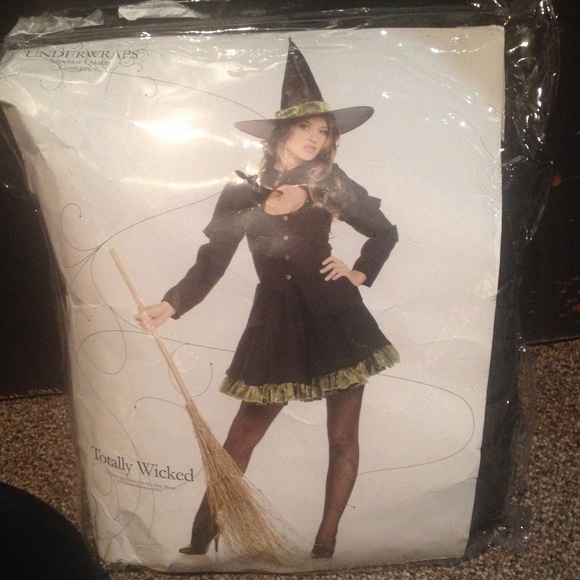 Halloween witch costume delux