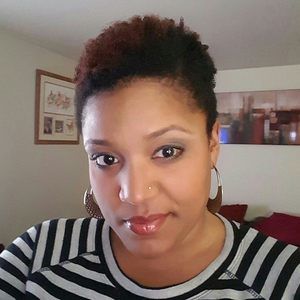 Meet your Posher, Dominique