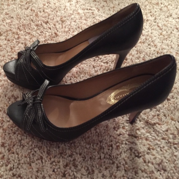 Elie Tahari - Laverna Peep Toe Heel