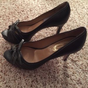 Elie Tahari - Laverna Peep Toe Heel