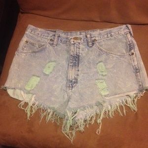 Final reduction✨ High waisted denim shorts