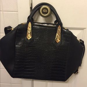 Black medium size bag