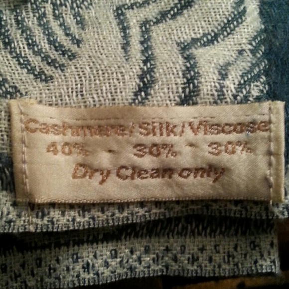 Pashmina - Picture 2 of 3