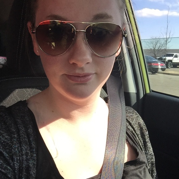 Meet your Posher, Patricia