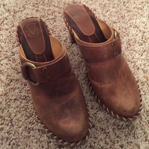 Frye - Mules